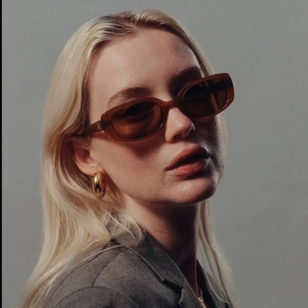 RAIE Venus Zodiac Sunglasses with case